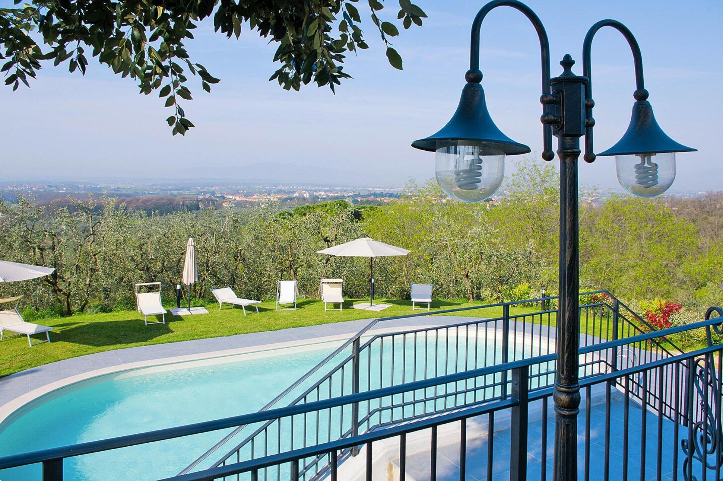 Kolam renang terbuka 