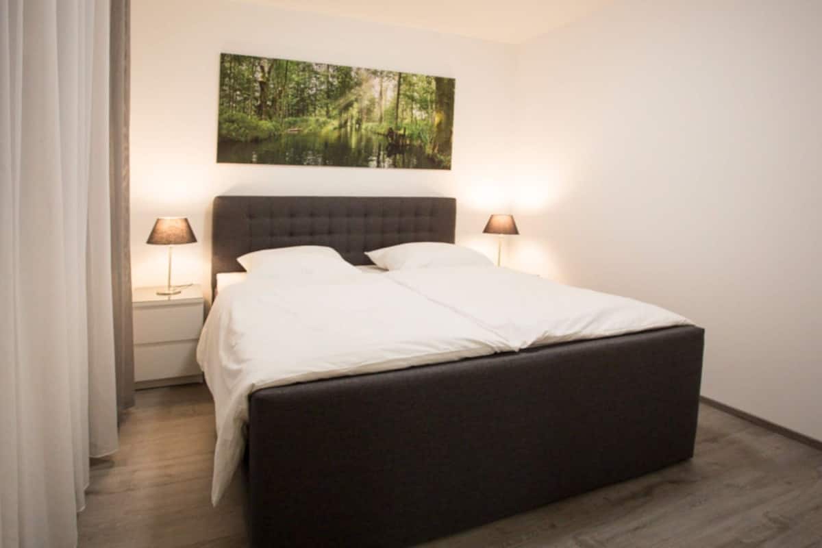 3 bedrooms, individually furnished, bed sheets