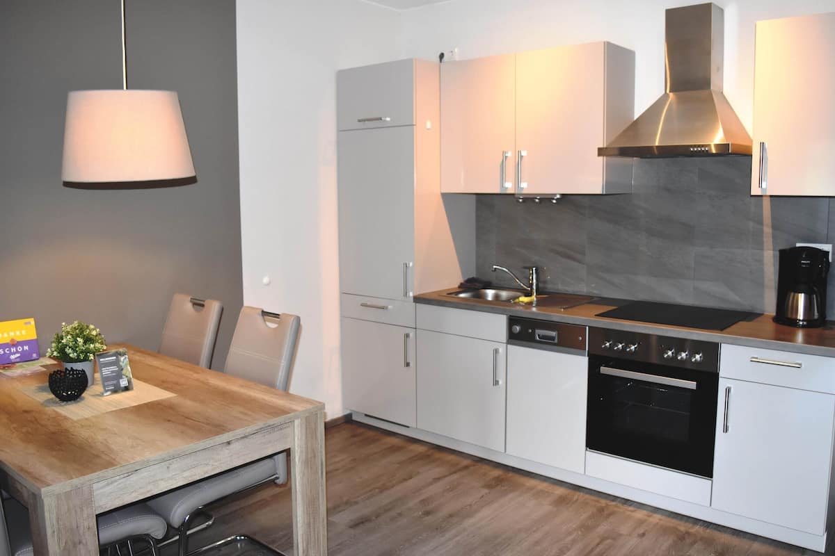 Appartamento Deluxe, 2 camere da letto | Cucina privata | Frigorifero, forno, lavastoviglie, macchina per tè/caffè