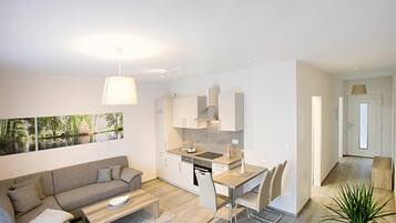Classic Apartment, 2 Bedrooms | Living room