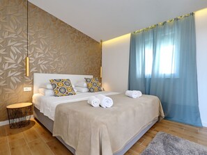 6 bedrooms, individually furnished - Apartments Dalmatia in Preko, Island Ugljan, With Swimmingpool (Preko)