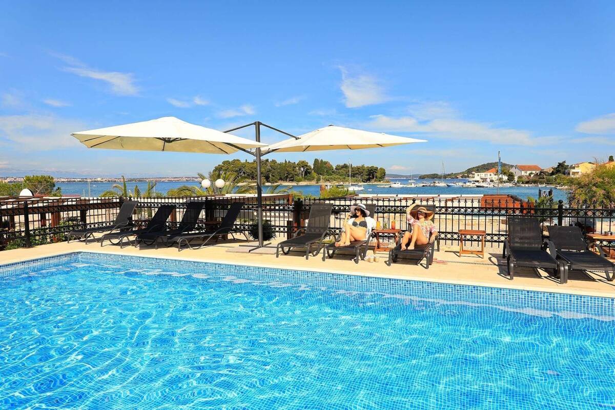 Indoor pool, outdoor pool