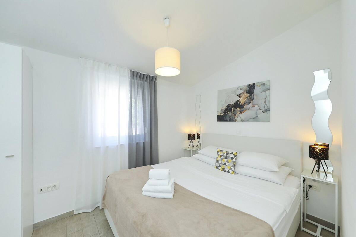 Elite-Apartment, 2 Schlafzimmer | 6 Schlafzimmer, individuell eingerichtet
