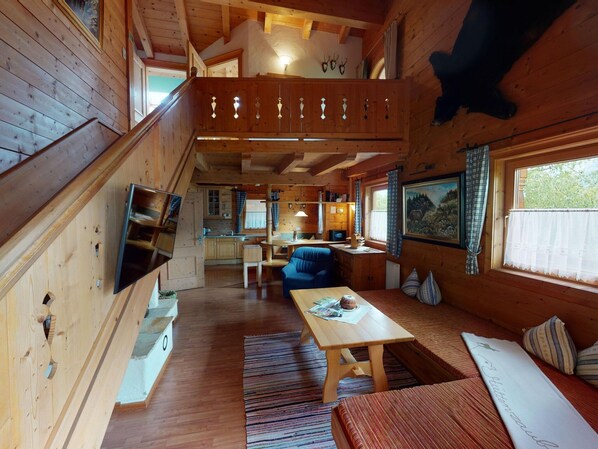 Comfort Chalet, 4 Bedrooms | Living room | Fireplace