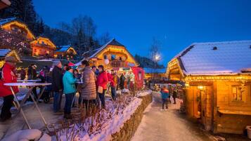 Comfort Chalet, 4 Bedrooms | Outdoor dining