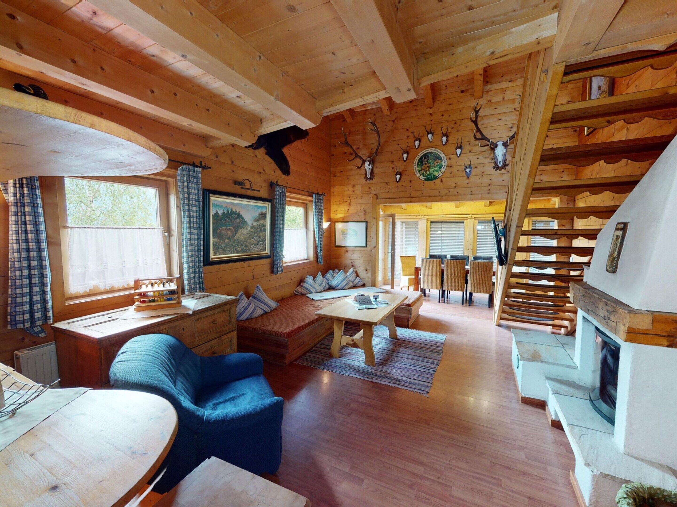 Comfort Chalet, 4 Bedrooms | Living room | Fireplace