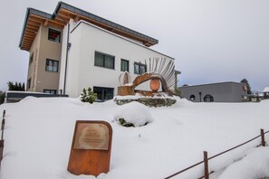 Exterior - Apartment in the Heart of Neukirchen (Neukirchen am Grossvenediger)
