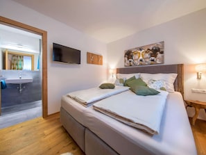 Comfort appartement, 4 slaapkamers | 9 slaapkamers, individueel gemeubileerd, beddengoed
