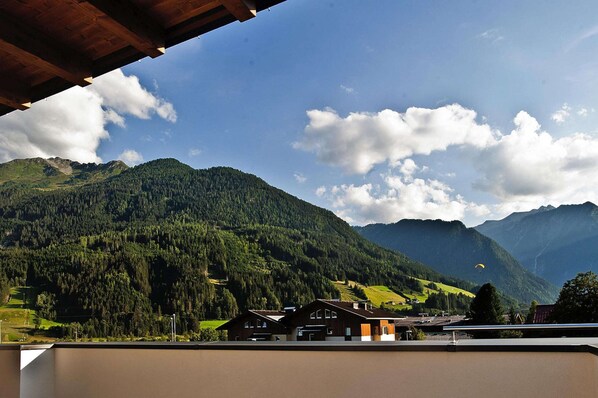 View from property - Apartment in the Heart of Neukirchen (Neukirchen am Grossvenediger)