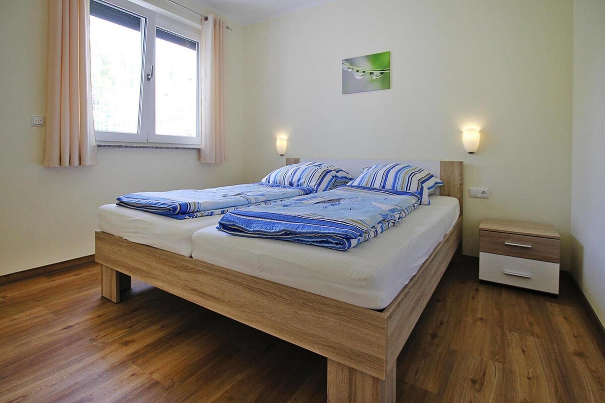 Classic Apartment, 4 Bedrooms | 12 bedrooms, individually furnished, bed sheets