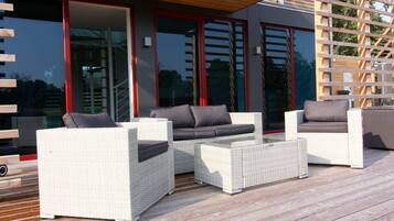 Romantic House, 2 Bedrooms | Balcony