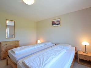 29 chambres, ameublement personnalisé, draps fournis