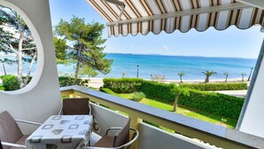 Balcony - Apartments in House Liveric, in Vir at the Beach (Vir)