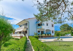 Deluxe Apartment, 3 Bedrooms | Exterior - Apartments in House Liveric, in Vir at the Beach (Vir)