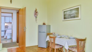 Dining - Apartments in House Liveric, in Vir at the Beach (Vir)