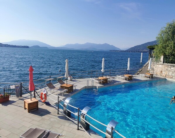 Deluxe apartman, 2 hálószobával | Medence | Szabadtéri medence