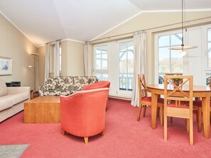 Living room - Apartment in a Lakeside Park in Sellin With a Balcony (Sellin)