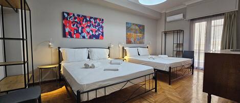 4 عدّة غرف نوم ومكواة/لوح كي وسرير سفر وواي فاي