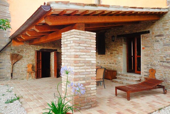 Villa clásica, varias habitaciones | Exterior