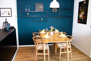 Apartamento clássico, 1 quarto | Opções para refeição