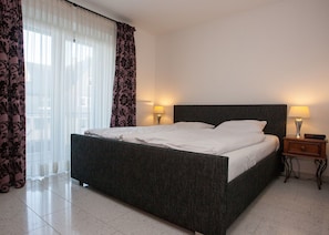 2 bedrooms, individually furnished, bed sheets