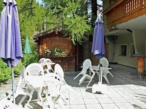 Interior detail - Modern Chalet in Saas-balen With Garden (Saas-Balen)