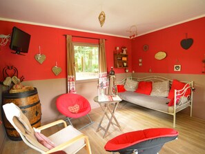 Classic-Chalet, 2 Schlafzimmer | Wohnzimmer