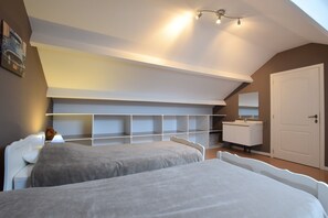 Classic House, 4 Bedrooms | 4 bedrooms, individually furnished, iron/ironing board