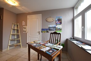 Classic House, 4 Bedrooms | Reception