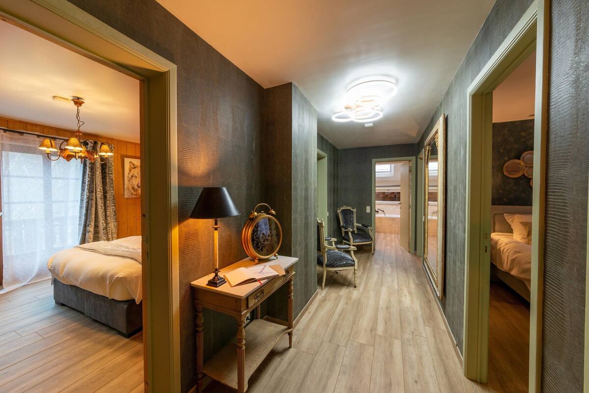 4 bedrooms, individually furnished, bed sheets