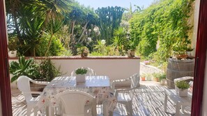 Classic-Apartment, 1 Schlafzimmer | Speisen im Freien