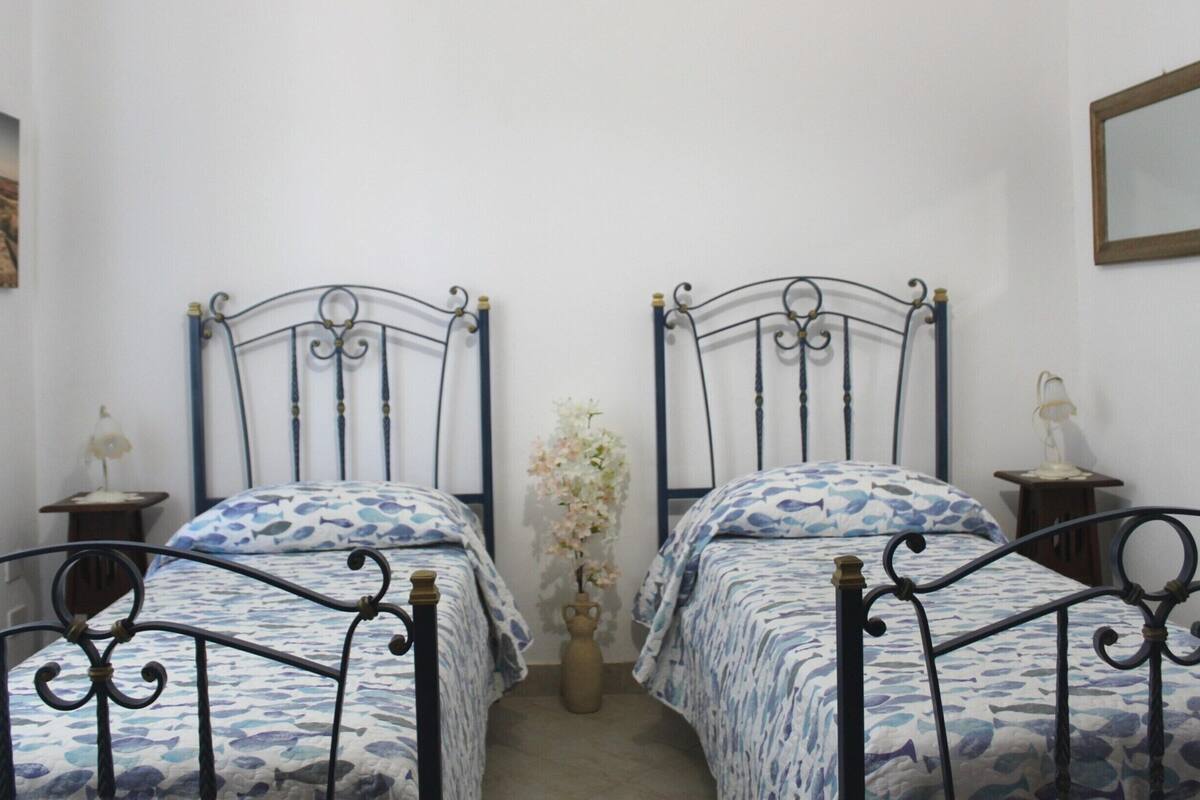 7 habitaciones y muebles diferentes