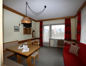 Classic Apartment, 2 Bedrooms | Dining - Apartments Home Hermann, Ramsau am Dachstein (Ramsau am Dachstein)