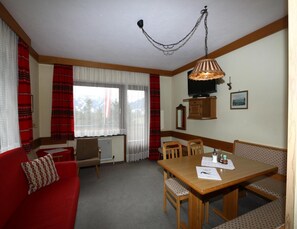 Classic Apartment, 2 Bedrooms | Dining - Apartments Home Hermann, Ramsau am Dachstein (Ramsau am Dachstein)