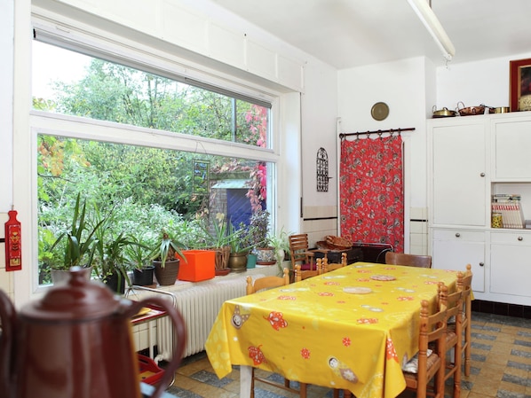Microwave, oven, dishwasher, highchair