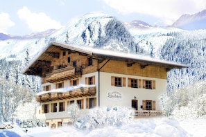 Classic Apartment, 2 Bedrooms | Exterior - Apartment in Krimml With Parking Space (Krimml)