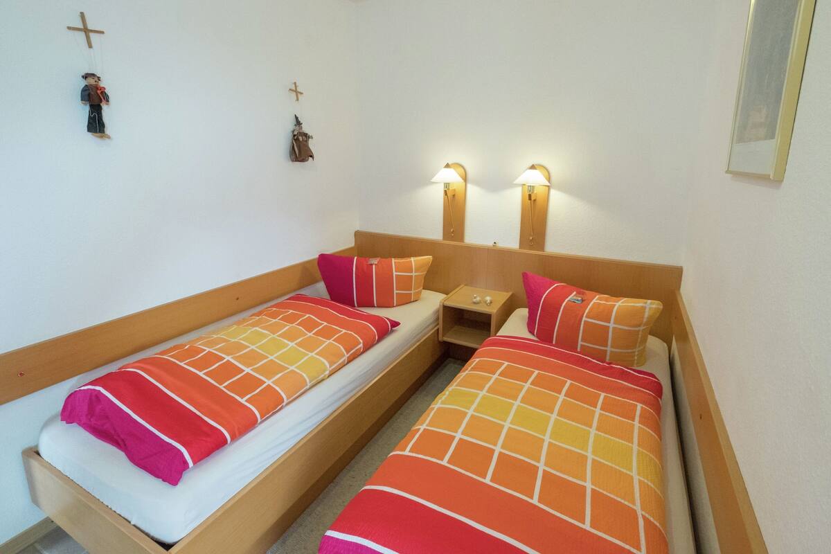 Appartamento Comfort, 2 camere da letto | 3 camere, con arredamento individuale, ferro/asse da stiro, lenzuola