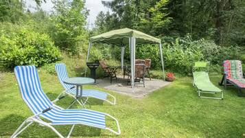 Classic Apartment, 3 Bedrooms | Garden
