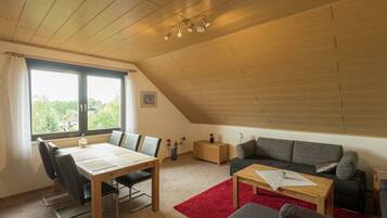Classic Apartment, 3 Bedrooms | Living room | DVD player