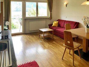 Deluxe Apartment, 2 Bedrooms | Living room - Residence Lahnhof, Laces (Laces)