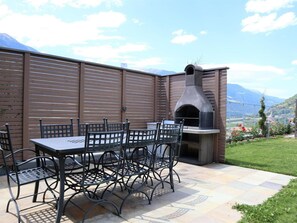 Classic Apartment, 3 Bedrooms | Outdoor dining - Residence Lahnhof, Laces (Laces)