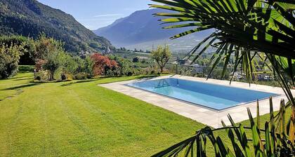 Residence Lahnhof, Laces