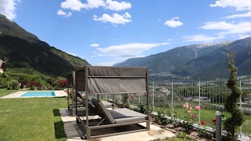 Classic-Apartment, 3 Schlafzimmer | Pool