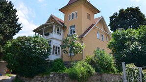 Unclassified image, 4 of 61, button - Modern Apartment in a Listed Villa With Beautiful View From Balcony (Quedlinburg)