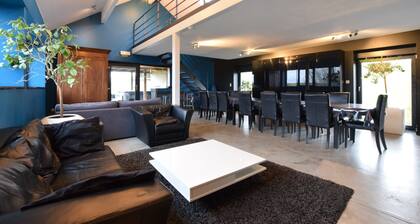 Modern Cottage in Vaux-sur-sure With Sauna