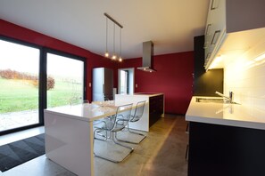 Comfort-Ferienhaus, 5 Schlafzimmer | Eigene Küche | Kühlschrank, Mikrowelle, Ofen, Herdplatte