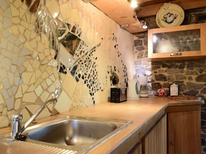 Hus – classic, 1 soverom | Eget kjøkken | Kjøleskap, mikrobølgeovn, ovn og kaffetrakter/tekoker