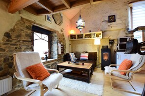 Classic House, 1 Bedroom | Living room - Holiday Home not far From the Small Town of Durbuy (Durbuy)