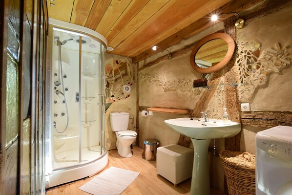 Classic House, 1 Bedroom | Bathroom
