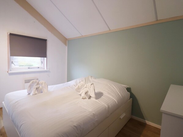 12 chambres, ameublement personnalisé, draps fournis